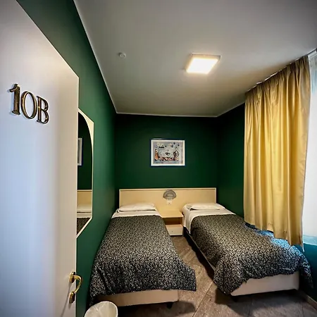 Italia Hotel 3*
